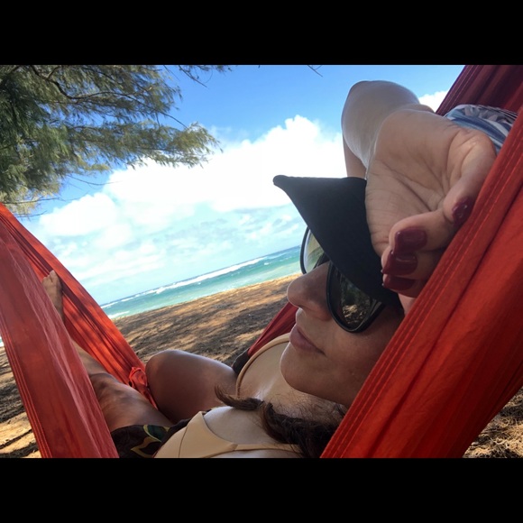 Meet your Posher, Emmy - Picture 3 of 10